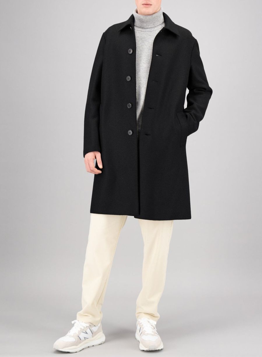 Harris Wharf London Mac Coat Pressed Wool Black | Men